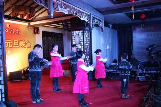 因为有你,更加精彩——2013年迎新晚会